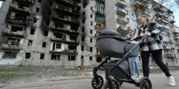 أوكرانيا تطالب بـ300 مليار دولار تعويضات من روسيا بسبب الحرب .. وأوروبا تسعى لإنهاء أزمة أسعار الطاقة