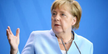 ميركل تعتزم نشر مذكراتها في خريف 2024