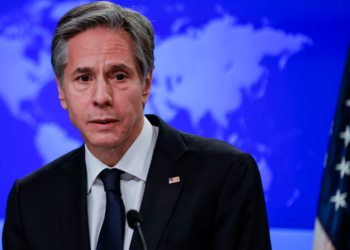 بلينكن يتهم روسيا بارتكاب أفعال “مروّعة” بعد العثور على مقابر جماعية في أوكرانيا.. ويعتبر المخاوف الصينية والهندية تشكل ضغطا على بوتين لإنهاء الحرب