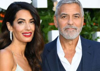 في العرض الأوّل لفيلم جورج كلوني… أمل كلوني تتألّق بفستانَين مُذهلَين بليلة واحدة