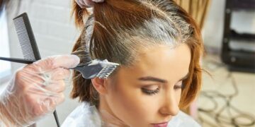 وصفات طبيعية لتلوين الشعر بالمنزل