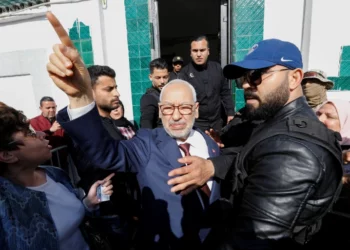 التحقيق مع رئيس حركة النهضة ونائبه في قضية تتعلق بـ”تسفير جهاديين” من تونس إلى سوريا والعراق