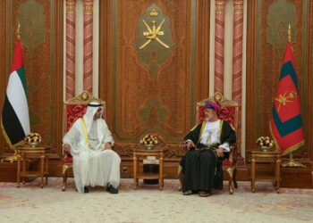 سلطنة عُمان والإمارات توقعان 16 إتفاقية ومذكرات تفاهم في مختلف المجالات وربط ميناء صحار بشبكة السكك الحديدية الإماراتية