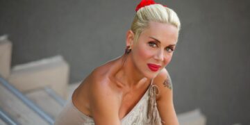 « أم_لميس» في « سنوات_الضياع».. وفاة الممثلة التركية بيلور كالكافان بعد صراع مع السرطان