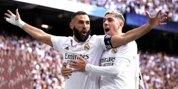 ريال مدريد يحسم «كلاسيكو الأرض» بثلاثية أمام برشلونة