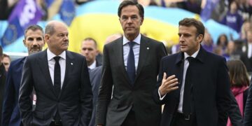 قادة الاتحاد الأوروبي يناقشون قضايا أوكرانيا والصين ويوافقون على المضي قدما في مجموعة من الإجراءات الطارئة لمعالجة أزمة الطاقة