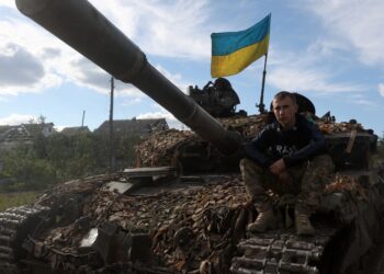 روسيا تدعو لتحقيق أممي في “أنشطة بيولوجية عسكرية” أميركية بأوكرانيا وبلينكن يصف إستخدام موسكو لطائرات إيرانية بانه أمر “مرعب” ويؤكد التحرك لمنع تسليم تلك الأسلحة