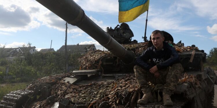 روسيا تدعو لتحقيق أممي في “أنشطة بيولوجية عسكرية” أميركية بأوكرانيا وبلينكن يصف إستخدام موسكو لطائرات إيرانية بانه أمر “مرعب” ويؤكد التحرك لمنع تسليم تلك الأسلحة