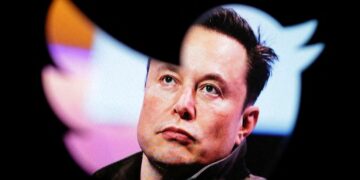 ماسك يحدد مهلة لموظفي تويتر لإختيار العمل “لساعات طويلة جدًا” أو خسارة وظائفهم ويعد بإيجاد قائد جديد لتويتر
