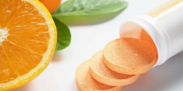 دراسة تحذر.. كثرة الفيتامين C تدمر الكلى
