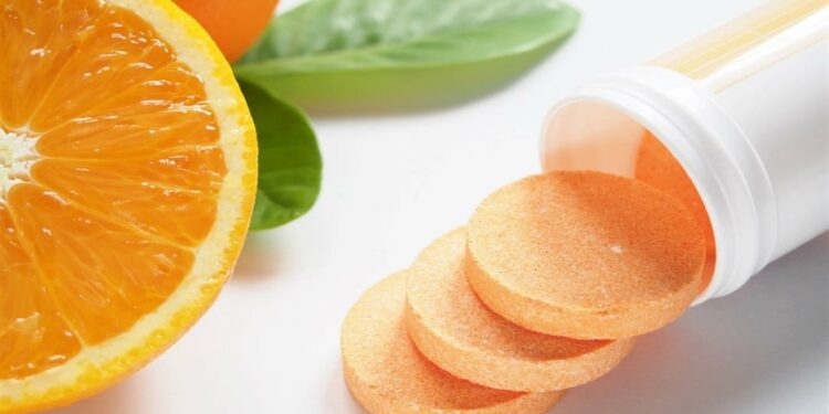 دراسة تحذر.. كثرة الفيتامين C تدمر الكلى