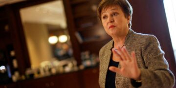 مديرة صندوق النقد: سعر الكربون المطلوب 75 دولاراً للطن بحلول 2030