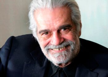 جدل واسع حول بيع مقتنيات الفنان المصري الشهير عمر الشريف في فرنسا.. ونجله يرد