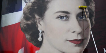 دار مزادات ألمانية تبيع رسالة من الملكة الراحلة إليزابيث الثانية