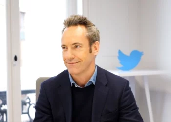 المدير العام لتويتر فرنسا يغادر منصبه