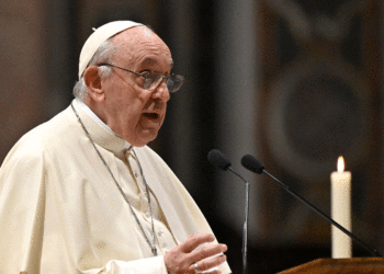 البابا فرنسيس: على دول الإتحاد الأوروبي تقاسم المسؤولية عن المهاجرين