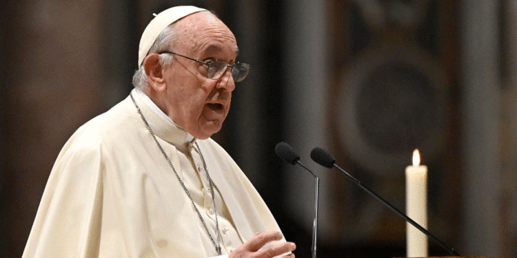 البابا فرنسيس: على دول الإتحاد الأوروبي تقاسم المسؤولية عن المهاجرين