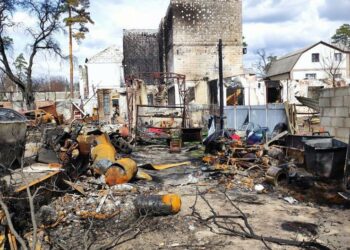 زيلينسكي يتحدث عن خسائر روسية “فادحة” بشرق أوكرانيا وإشتداد الهجمات على دونيتسك والقتال العنيف يستمر بالجنوب