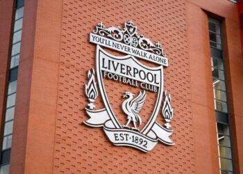 نادي ليفربول معروض للبيع.. والشركة المالكة تعلق ب «بيان رسمي»