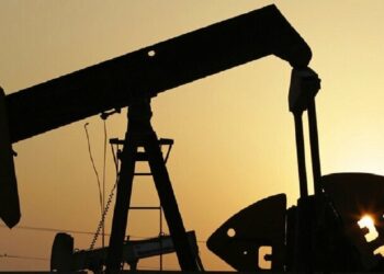 تراجع أسعار النفط بعد تعهد الصين بإستمرار سياسة صفر إصابات بفيروس كورونا