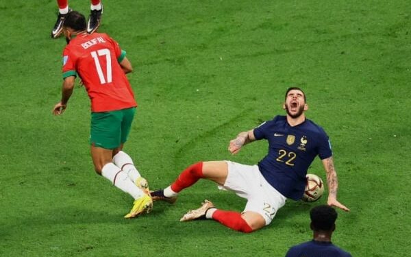 خبير تحكيمي يفجر مفاجأة مدوية بعد لقاء المغرب وفرنسا