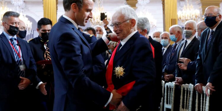 فرنسا تطلق جائزة لمكافأة عمل فكري أو فني تناول الحركيين