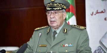 رئيس أركان الجيش الجزائري: تمكنا من إفشال الإستراتيجيات الخبيثة التي إستهدفت كيان الدولة عن طريق الإرهاب