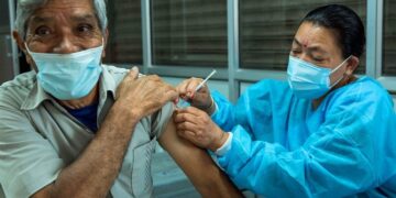 فيروس كورونا قد يكون تسبب في فقدان ذاكرتنا المناعية.. ولهذا نمرض