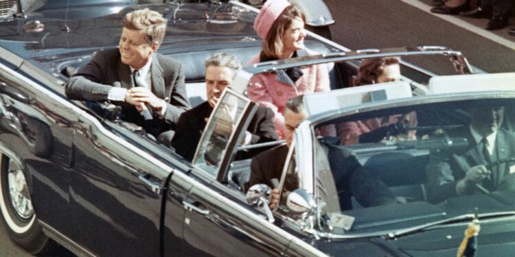 أسرار اغتيال كينيدي.. آلاف الوثائق السرية في طريقها لفضح المستور لأول مرة على الحادثة التي هزت العالم !!!