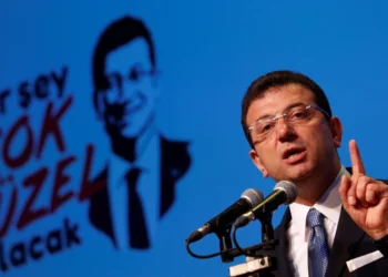 محكمة تركية تقضي بسجن رئيس بلدية اسطنبول وبالتالي منعه من ممارسة العمل السياسي بعد إدانته بـ”إهانة” مسؤولين
