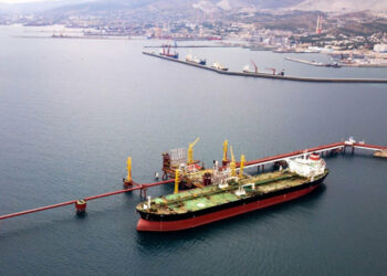 إستجابةً لعُقوبات الاتحاد الأوروبي.. تركيا تعترض طريق ناقلات النفط القادمة من روسياوكازاخستان تعبر مضائقه من البحر الأسود بُدون وثيقة تأمين