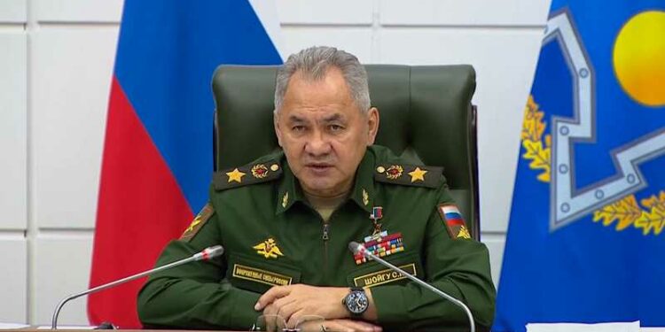 وزير الدفاع الروسي يتعهد بتعزيز قدرات الجيش وسط الحرب في أوكرانيا في وقت لا يوجد بصيص من أمل في نهايتها