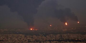 صحيفة عن مسؤولين أمريكيين: الغارة بالمسيرات على مركز صناعي تابع لوزارة الدفاع الإيرانية في مدينة أصفهان نفذتها إسرائيل.. البنتاغون ينفي ضلوع واشنطن في الهجوم وطهران تبدأ تحقيقا