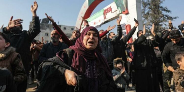 قلق لدى المعارضة السورية بعد إجتماع وزيري دفاع سوريا وتركيا.. وفصائل مسلحة ترفض المصالحة