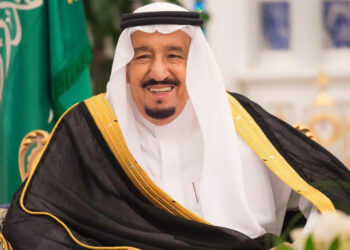 الملك سلمان يصدر مرسوما ملكيا بمنح الجنسية السعودية لأبناء المواطنات المتزوجات من اجاتب