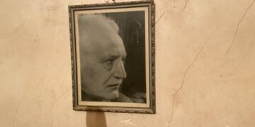 هل تتم إزالة بيت عملاق الفكر عباس العقاد في “أسوان”؟؟ أسرته توضح الحقيقة