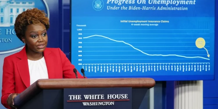 البيت الأبيض: إستئناف الرحلات الجوية في الولايات المتحدة بعد عطل ولا أدلة على هجوم الكتروني “في هذه المرحلة” ويتم إطلاع بايدن على المستجدات