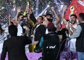 سيارات حديثة ومكافآت.. تكريم كبير في انتظار «أسود الرافدين»