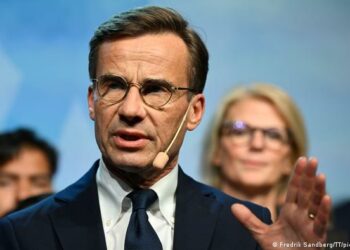 السويد تعبّر عن “تعاطفها” مع المسلمين غداة حرق القرآن أثناء تظاهرة في ستوكهولم وتصفه بـ”عمل غير محترم للغاية”