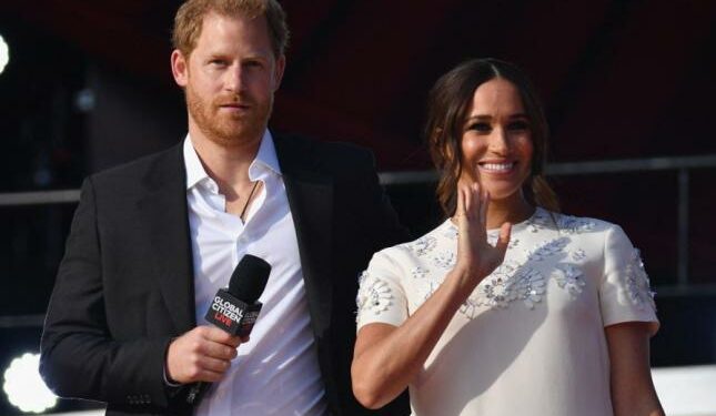 الأوبزرفر: هل يسعى دوق ودوقة ساسكس إلى تقويض المؤسسة الملكية؟