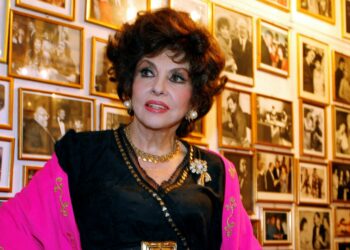 وفاة الممثلة الإيطالية الشهيرة جينا لولوبريجيدا عن 95 عاما