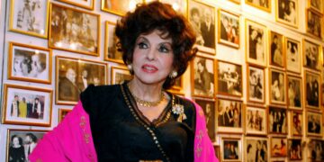 وفاة الممثلة الإيطالية الشهيرة جينا لولوبريجيدا عن 95 عاما