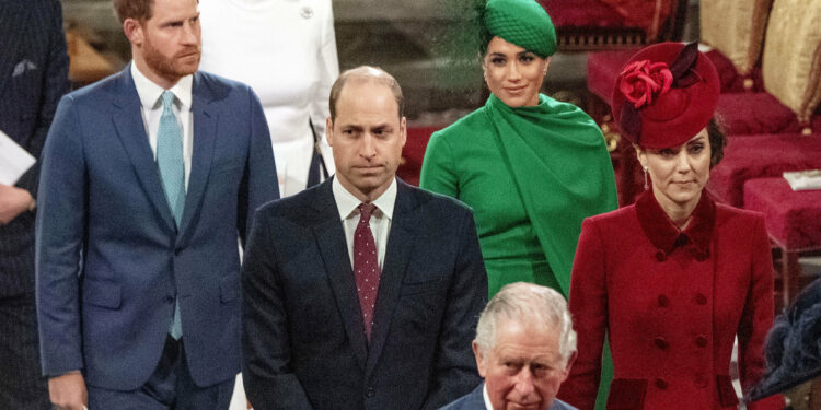 الأمير هاري في مقابلة تلفزيوينة: لم تكن هناك حاجة على الإطلاق إلى أن تكون العلاقة المضطربة مع العائلة المالكة في بريطانيا على هذا النحو.. لم يظهروا أي استعداد للمصالحة.. أريد استعادة والدي وشقيقي