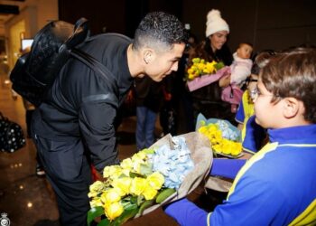 رونالدو من طفولة قاسية مرورًا بنجاحات قياسية إلى صفقة خيالية مع النصر