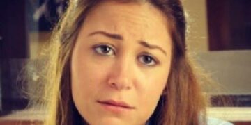 الحكم بالسجن على منة شلبي رغم حضور 10 محامين للدفاع عنها