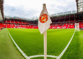 بلومبرغ: صندوق قطري يستهدف شراء يونايتد أو ليفربول أو توتنهام