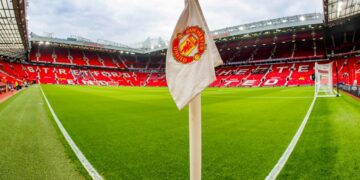 بلومبرغ: صندوق قطري يستهدف شراء يونايتد أو ليفربول أو توتنهام