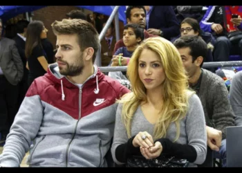 شاكيرا تطلق أغنية تهاجم فيها شريك حياتها السابق جيرار بيكيه ..وتقول له إستبدلت فيراري بسيارة توينغو وساعة روليكس بـكاسيو !!!