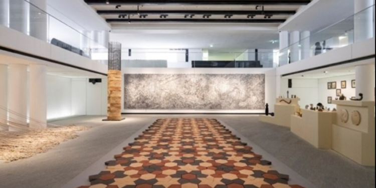 اللوفر أبوظبي يمدد معرض ” فن الحين ” إلى 19 مارس