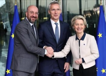 الناتو والإتحاد الأوروبي يوقعان إتفاقية جديدة لمواجهة روسيا والصين وسيواصلان دعم أوكرانيا في مواجهة العملية العسكرية الروسية